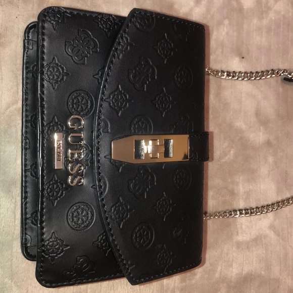 GUESS PURSE - Picture 1 of 4